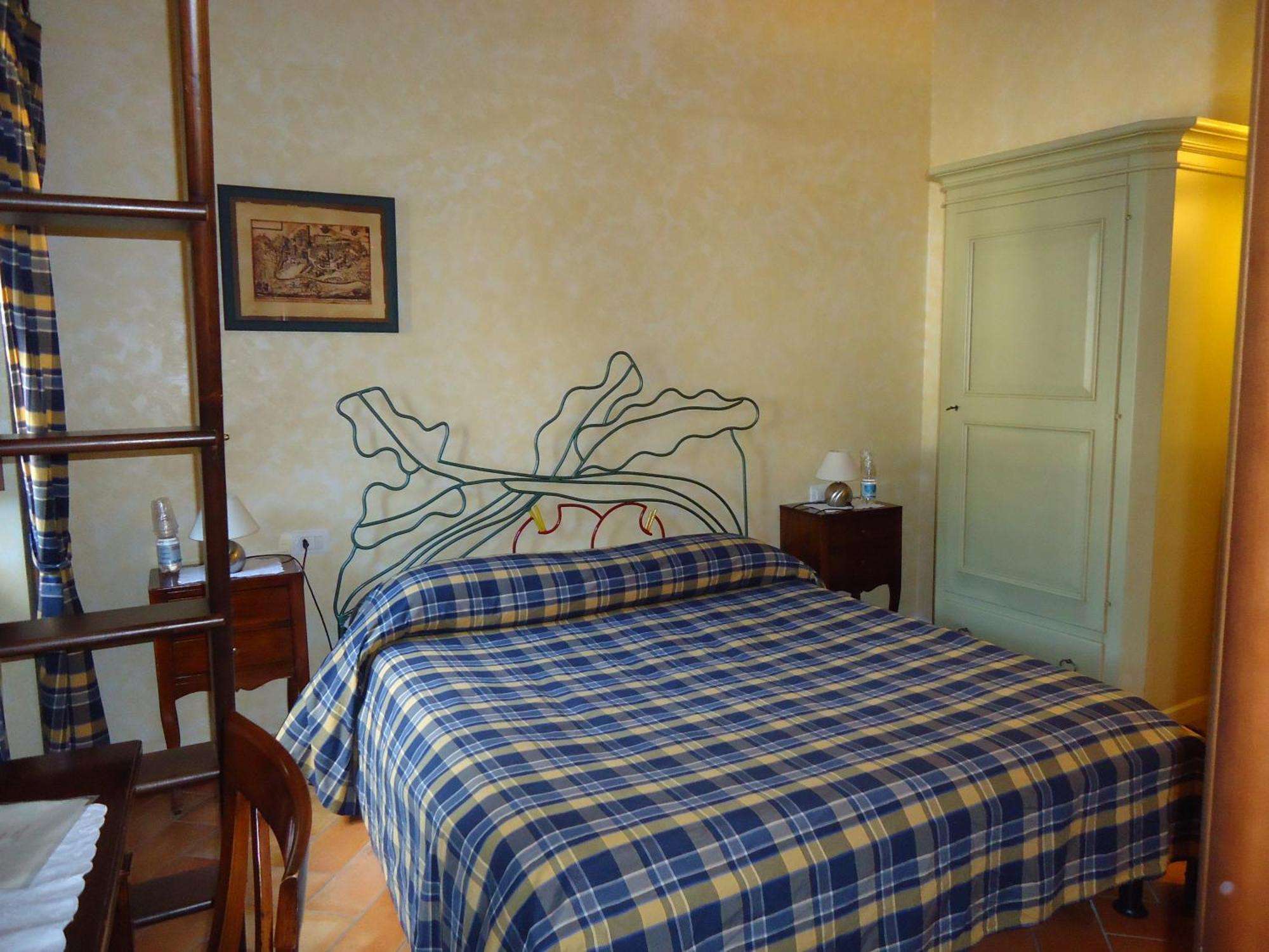 La Dimora Di D'Annunzio Bed & Breakfast Scanno Rom bilde