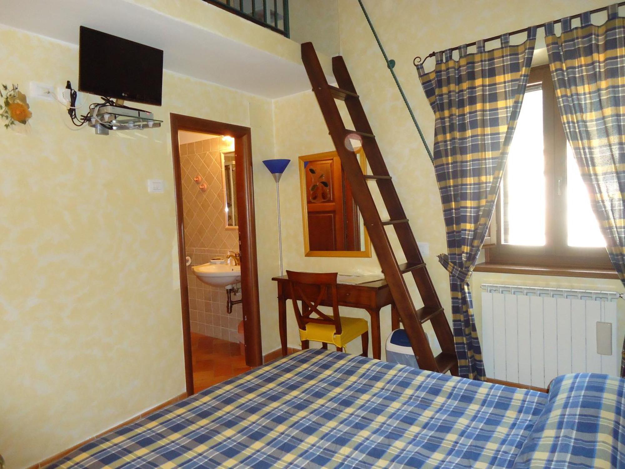 La Dimora Di D'Annunzio Bed & Breakfast Scanno Rom bilde